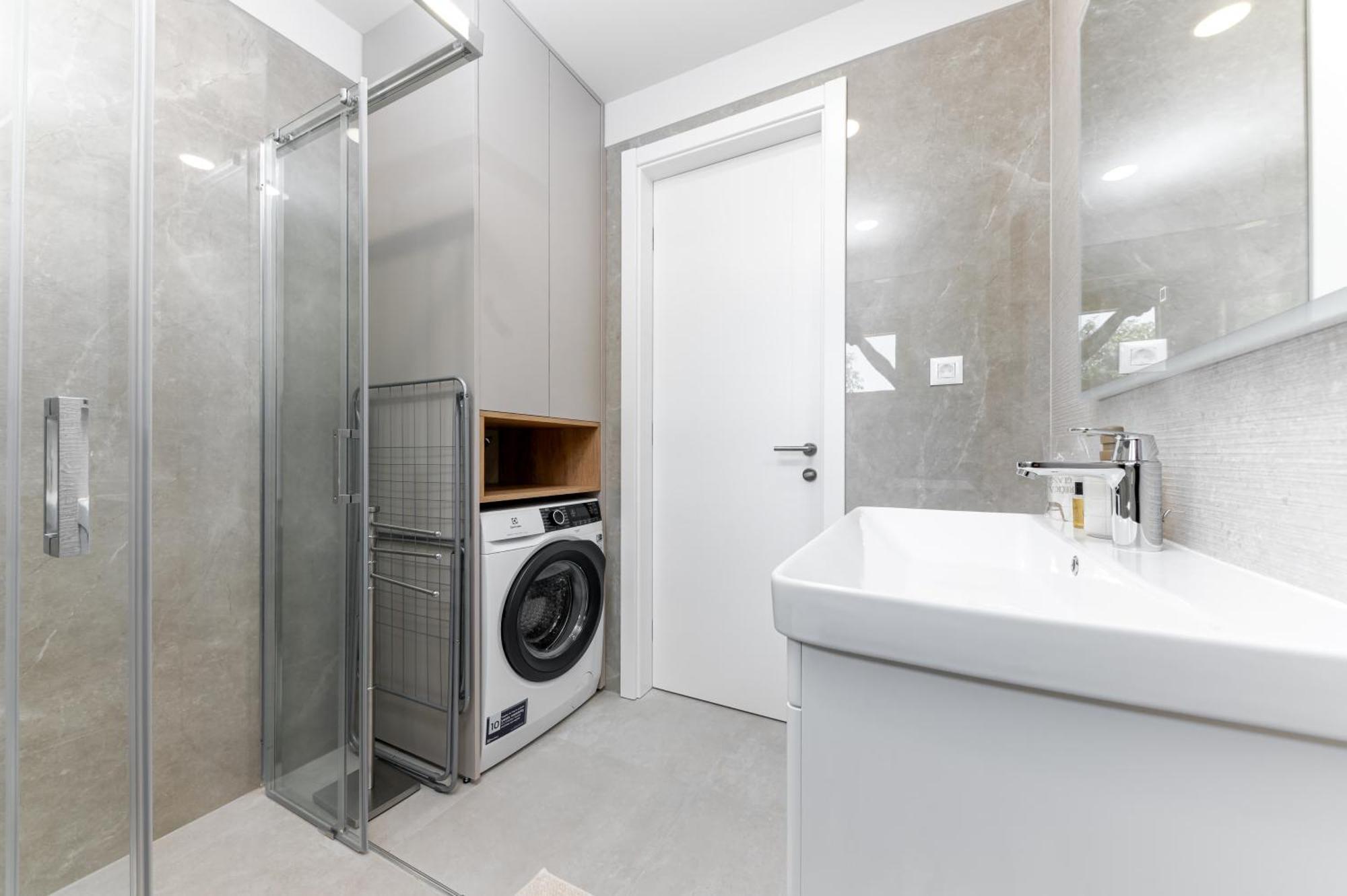 Luxury Adria Sea City & Mountain View Apartment Макарска Экстерьер фото