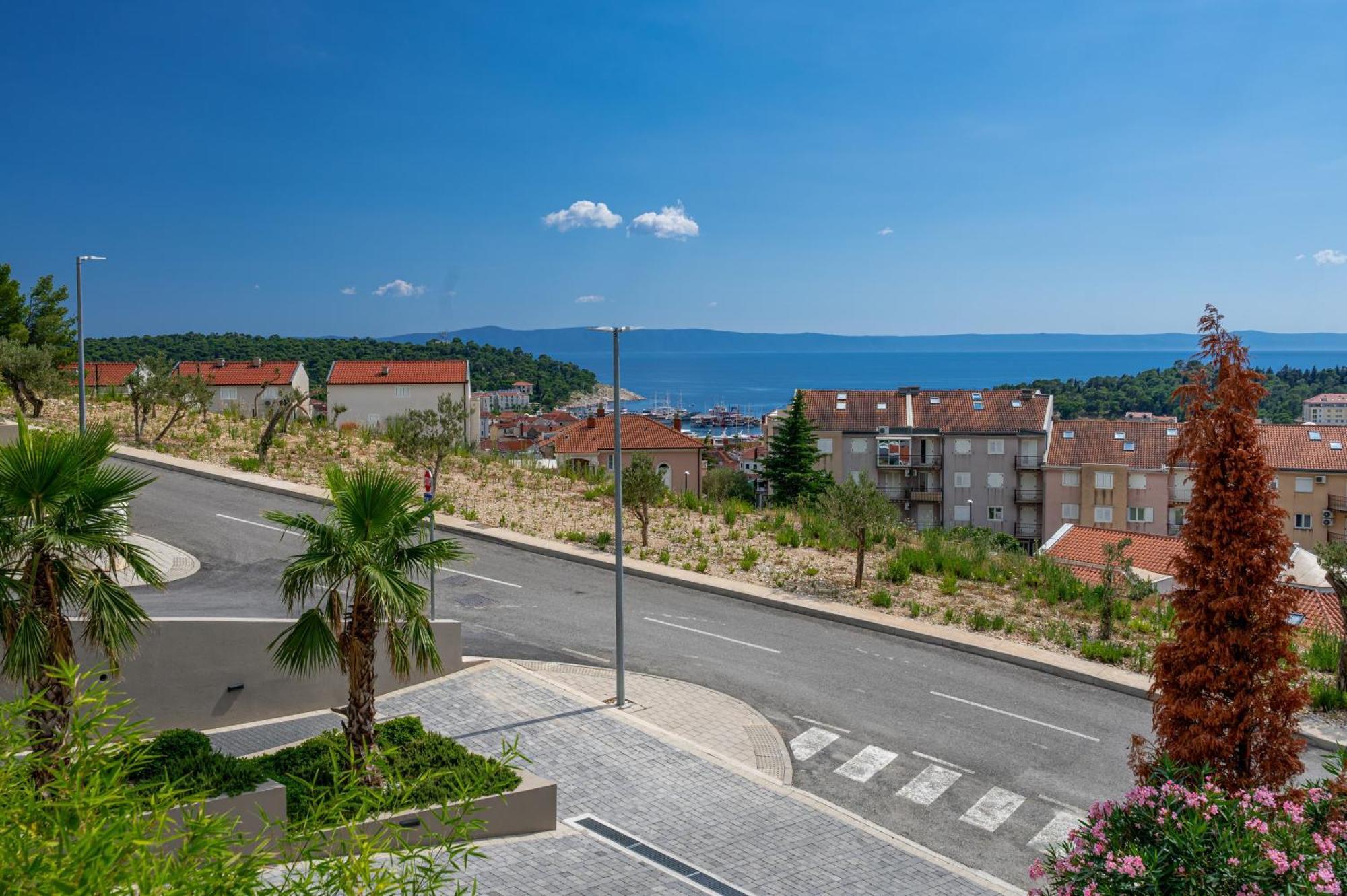 Luxury Adria Sea City & Mountain View Apartment Макарска Экстерьер фото