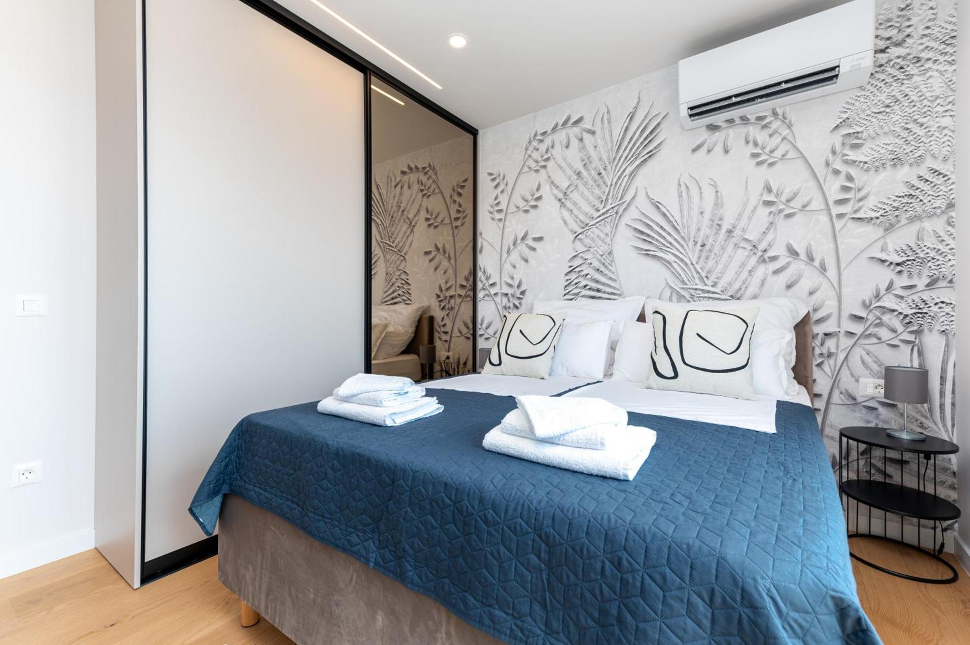 Luxury Adria Sea City & Mountain View Apartment Макарска Экстерьер фото